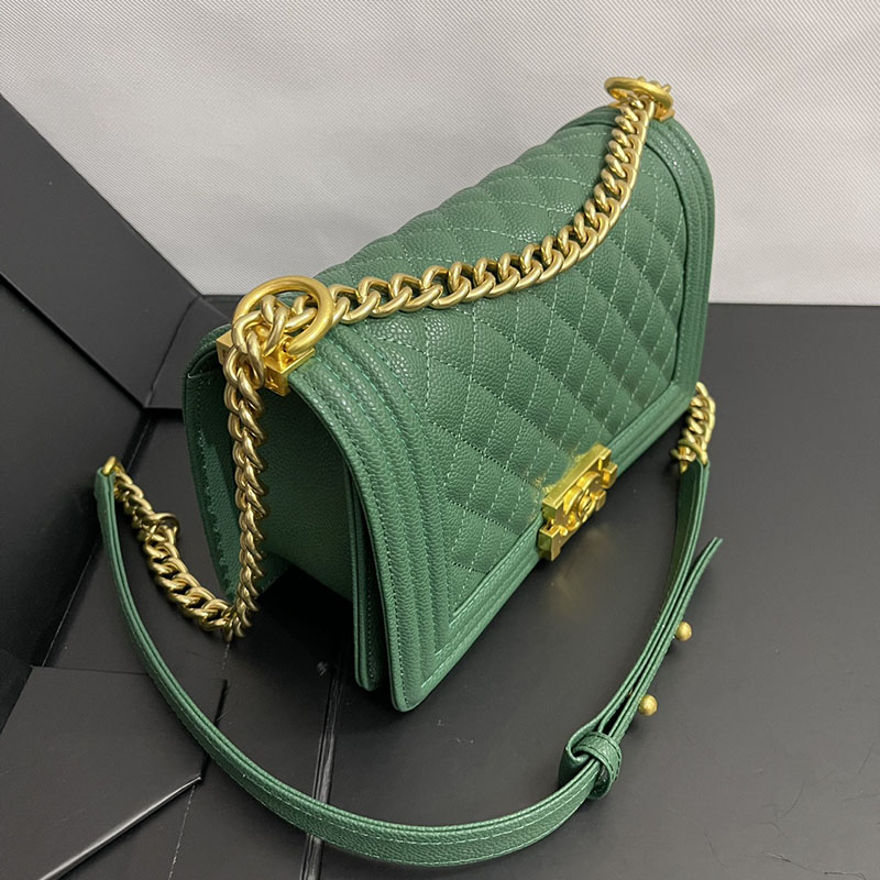 最高級シャネルスーパーコピー シャネルバッグコピー ショルダーバッグ レディース 斜めがけ 人気 グリーン A67086 キャビアスキン ゴールド金具 2411196 - 画像 (7)