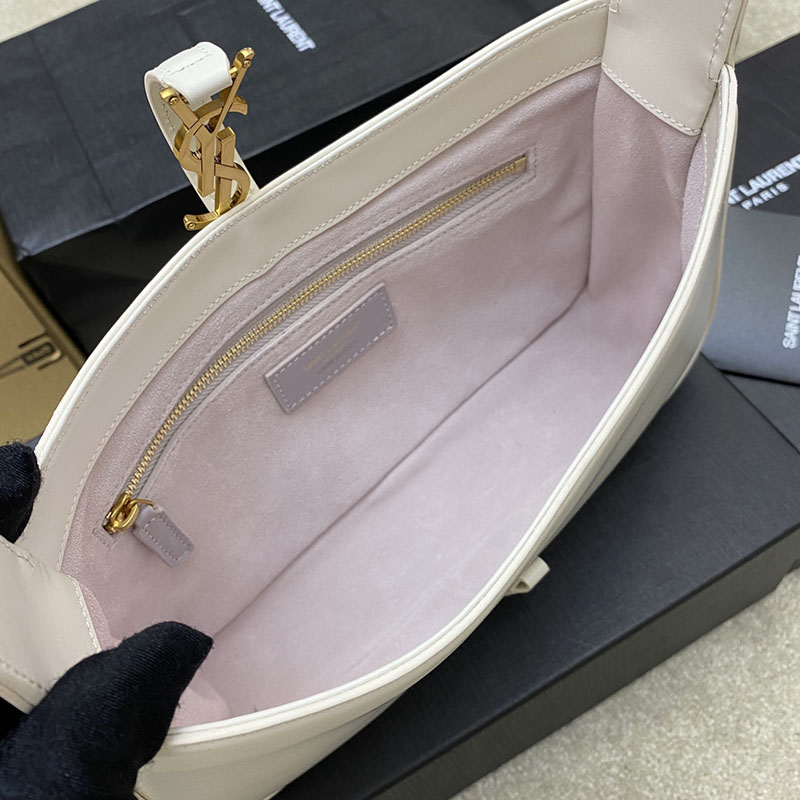 最高級サンローランスーパーコピー サンローランバッグコピー LE 5 À 7 バッグ 新作 オフホワイト 6572282R20W9207 - 画像 (3)