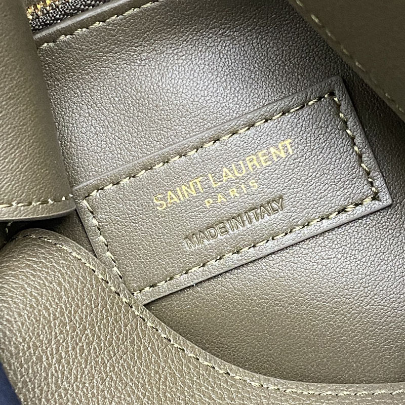 最高級サンローランスーパーコピー サンローランバッグコピー LE 5 À 7 ソフト スモール LIGHT MUSK 713938AAAUQ3212 - 画像 (2)