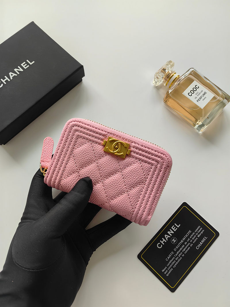 シャネル 財布 2025 新作 CHANEL ミニ財布 小銭入れ・コインケース ボーイシャネル ピンク A80602 B01489 NG750 キャビアスキン ゴールド金具 - 画像 (3)