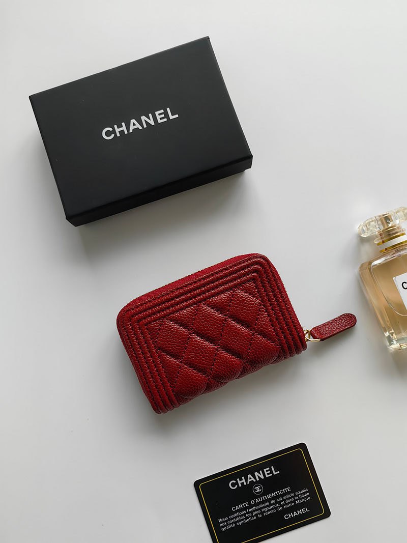 シャネル 財布 2025 新作 CHANEL ミニ財布 小銭入れ・コインケース ボーイシャネル ボルドー A80602 キャビアスキン ゴールド金具 - 画像 (4)
