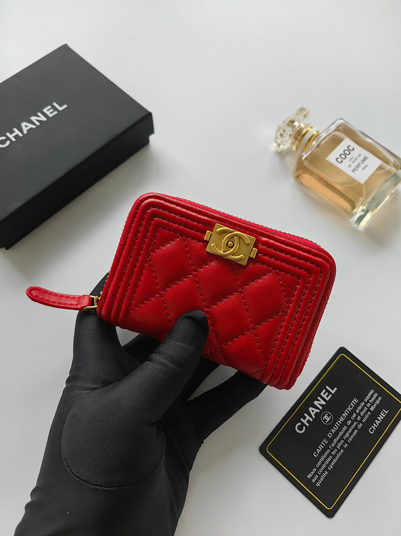 シャネル 財布 2025 新作 CHANEL ミニ財布 小銭入れ・コインケース ボーイシャネル レッド A80602 ラムスキン ゴールド金具 - 画像 (2)