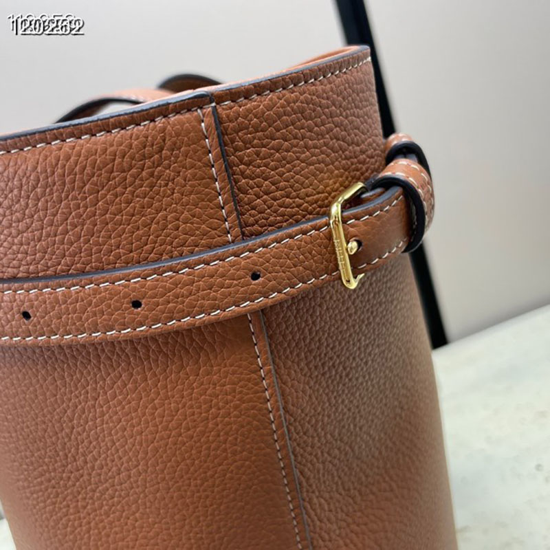 最高級セリーヌスーパーコピー セリーヌバッグコピー ミディアム カバ アナイス キュイル トリオンフ タン 116853ENY.04LU カーフスキン ゴールド金具 - 画像 (4)