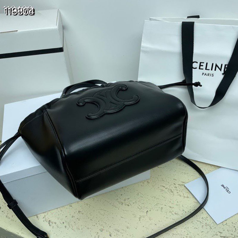 最高級セリーヌスーパーコピー セリーヌバッグコピー スモール カバ ドローストリング キュイル トリオンフ ブラック 111013DU3.38NO カーフスキン ゴールド金具 - 画像 (5)