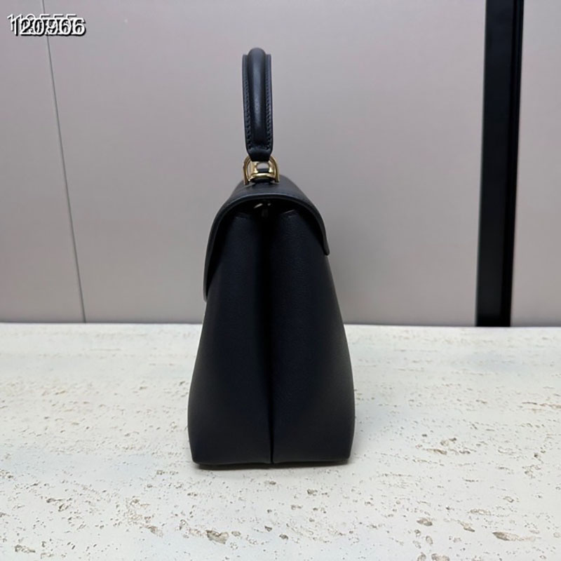 最高級セリーヌスーパーコピー セリーヌバッグコピー ミディアム ニノ バッグ ブラック 117523FXK.38NO カーフスキン ゴールド金具 - 画像 (7)