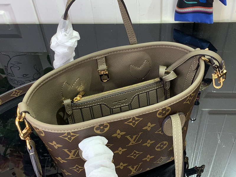 レディース ルイヴィトン トートバッグ ネヴァーフル・インサイドアウト BB ダーク ファンゴ / モノグラム M12109 レザー ゴールド金具 - 画像 (2)