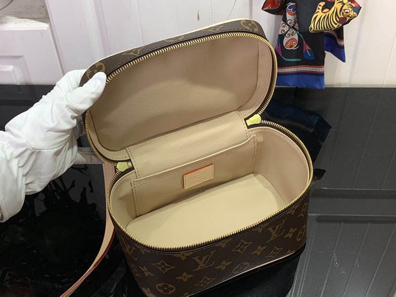 ルイヴィトン 化粧品ポーチ 人気 ニース・ミニ ブラウン M44495 モノグラム・キャンバス ゴールド金具 - 画像 (3)