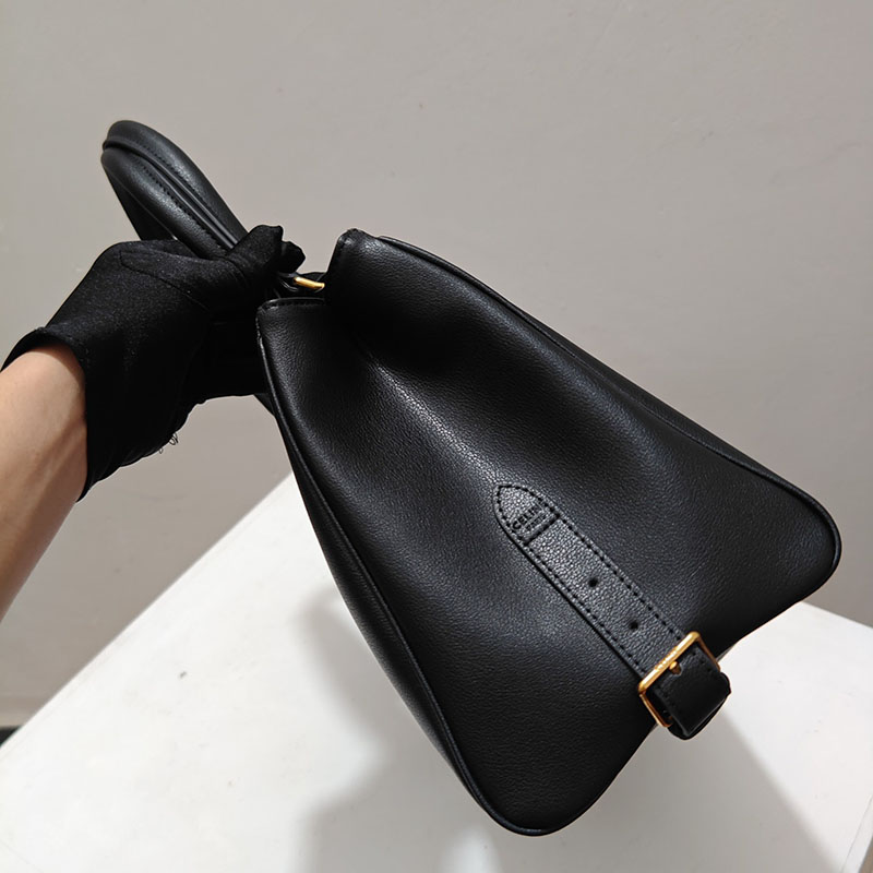 N品 セリーヌ バッグ 人気 ランキング ミディアム アポリーヌ バッグ CELINE セリーヌ アウトレット どれくらい安い 114963FK6.38NO ブラック ゴールド金具 - 画像 (6)