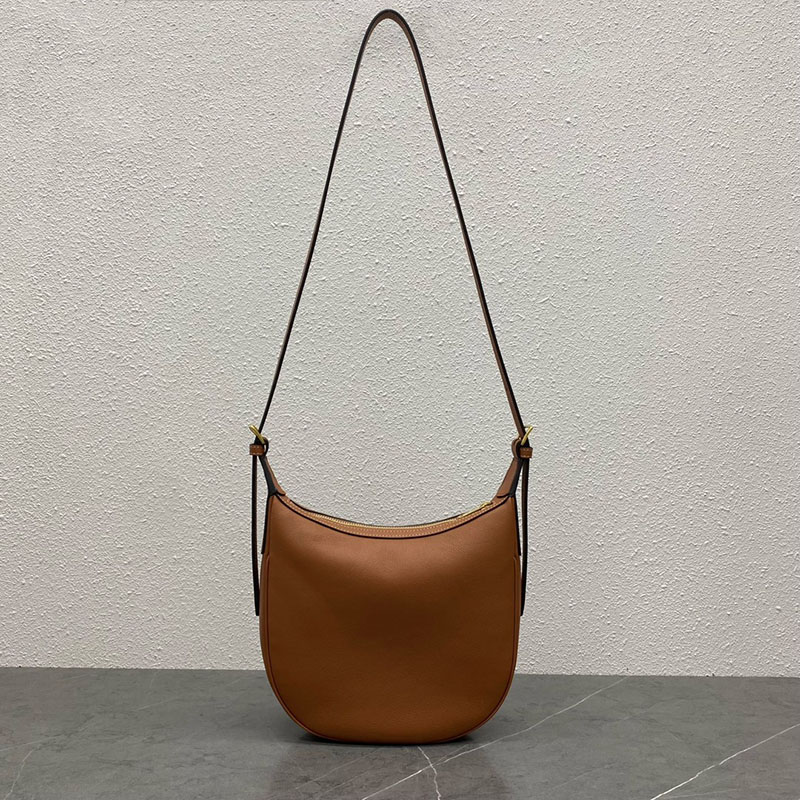 N品 セリーヌ バッグ 人気 ランキング CELINE ホーボーバッグ スモール エロイズ キュイル トリオンフ バッグ 117253FLH.04LU タン ゴールド金具 - 画像 (6)