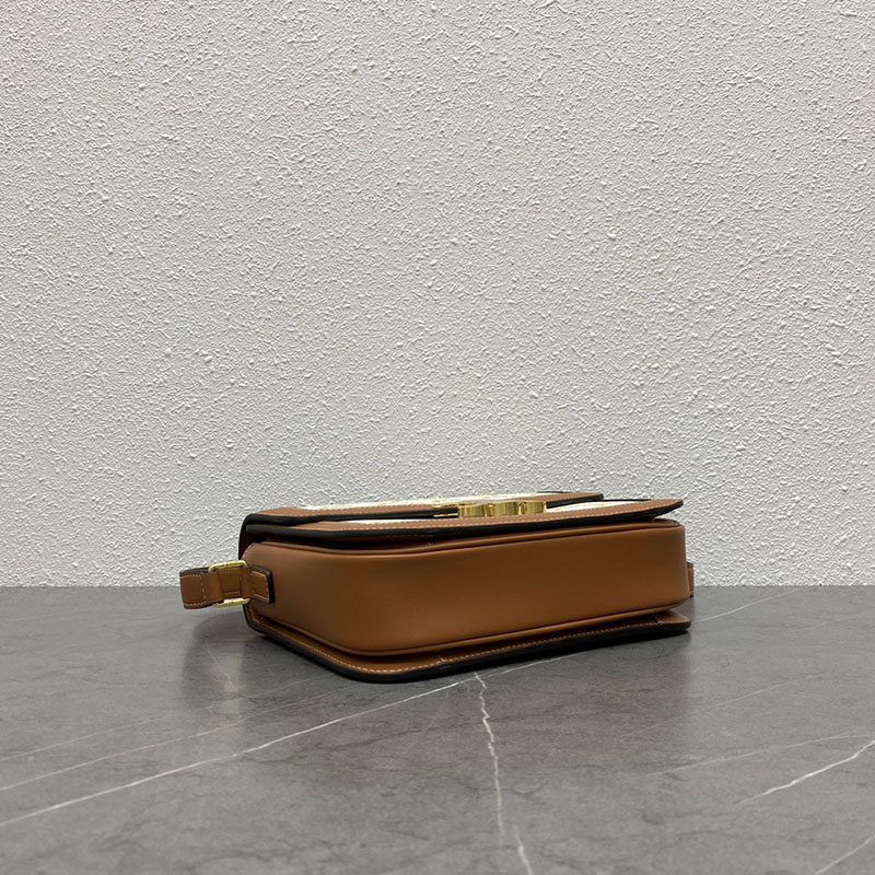 N品 セリーヌ バッグ 人気 ランキング CELINE ショルダーバッグ 人気 クラシック トリオンフ バッグ 191242EGC.02GR グレージュ ゴールド金具 - 画像 (4)
