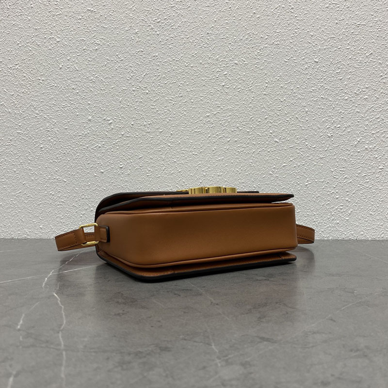 N品 セリーヌ バッグ 人気 ランキング CELINE ショルダーバッグ 人気 ティーン トリオンフ バッグ 188882EGC.02NT ナチュラル/タン ゴールド金具 - 画像 (4)