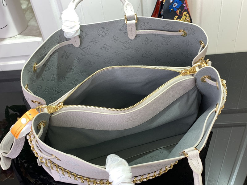 ルイヴィトン 新作バッグ 2025 ベラ・トート BELLA TOTE ブリューム M12127 パーフォレーション ゴールド金具 - 画像 (3)