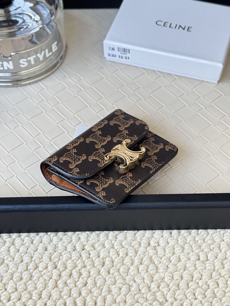 最高級セリーヌスーパーコピー セリーヌカードケースコピー トリオンフフラップ付きカードホルダー タン 10I582CPJ.04LU カーフスキン - 画像 (4)