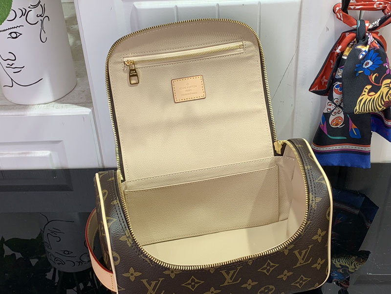 ルイヴィトン トラベルポーチ 人気 トイレタリー・バッグ ブラウン M11510 モノグラム・キャンバス ゴールド金具 - 画像 (4)