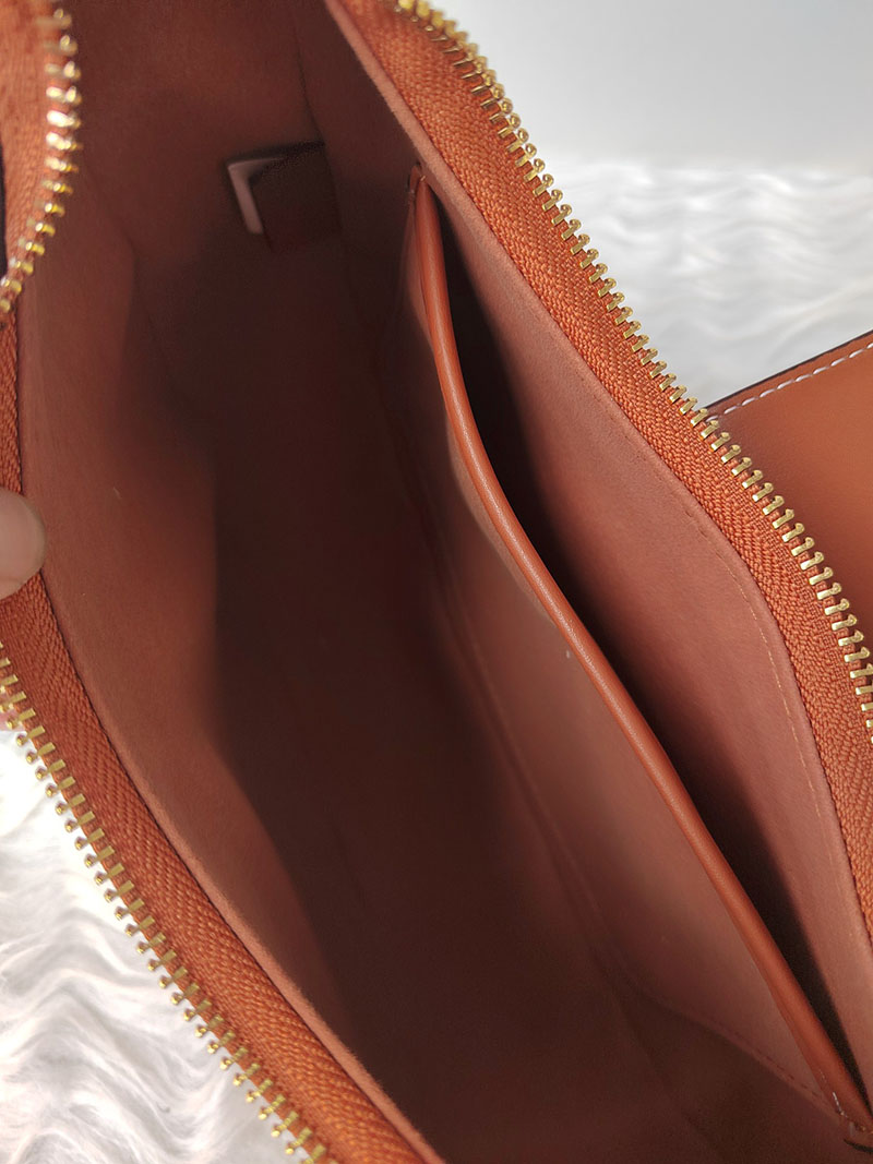 N品 セリーヌ バッグ 人気 ランキング CELINE ミディアム AVA(アヴァ) トリオンフ バッグ 114493DGQ.04LU タン ゴールド金具 - 画像 (3)