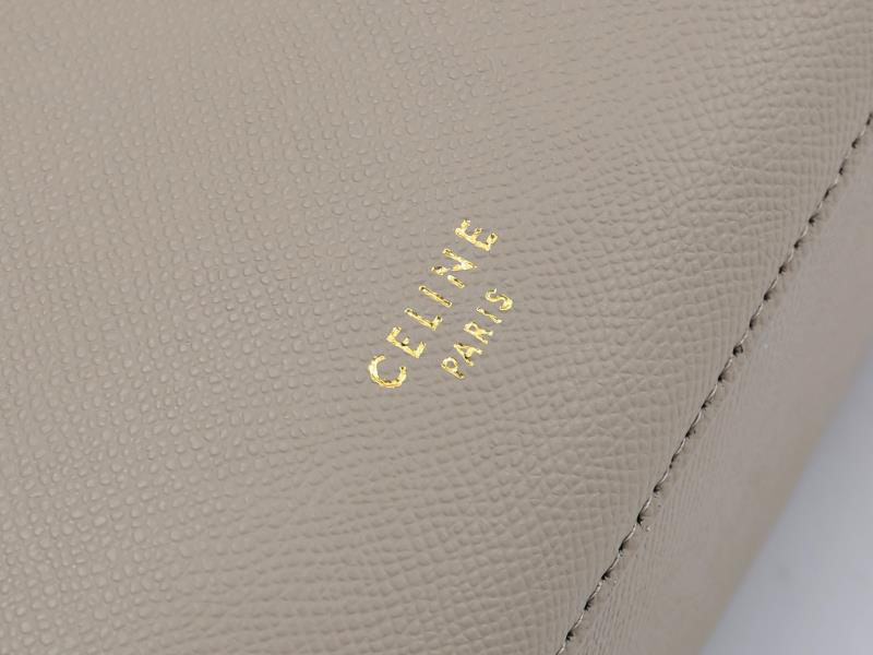 N品 セリーヌ バッグ 人気 ランキング CELINE マイクロ ベルトバッグ 189153ZVA.18LT ライトトープ ゴールド金具 - 画像 (6)