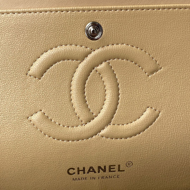 最高級シャネルスーパーコピー シャネルバッグコピー クラシック ハンドバッグ マトラッセ25 定価 ベージュ A01112 ラムスキン シルバー金具 2410847 - 画像 (3)
