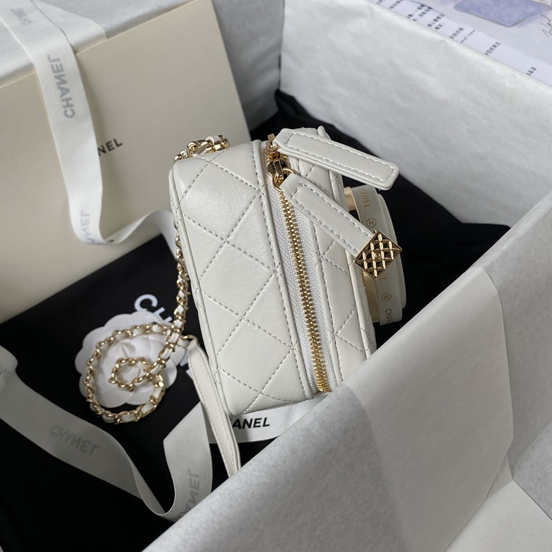 最高級シャネルスーパーコピー シャネルバッグコピー ココマーク マトラッセ カメラバッグ チェーン ミラー付き 白 (ホワイト) AS4817 ラムスキン ゴールド金具 2410856 - 画像 (5)
