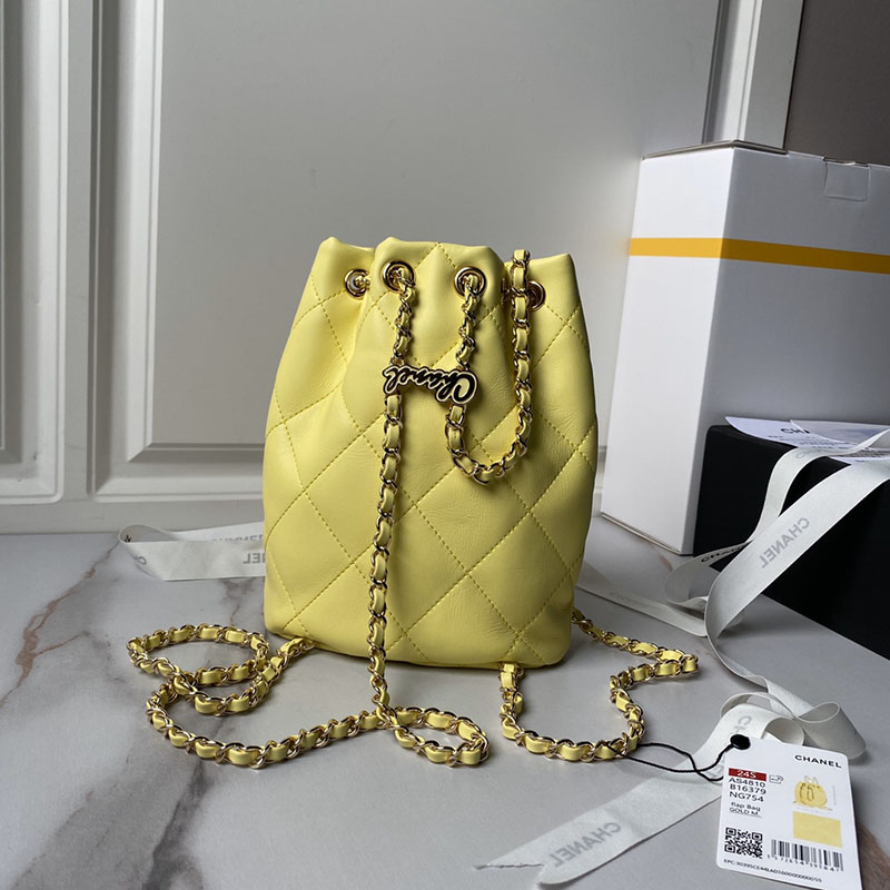 最高級シャネルスーパーコピー シャネルバッグコピー 24SS マトラッセ ココマーク シャイニーカーフ 巾着 バックパック イエロー AS4810 ラムスキン シルバー金具 2410862 - 画像 (9)