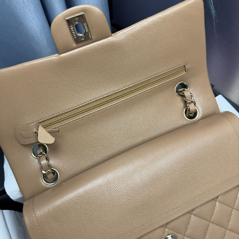 最高級シャネルスーパーコピー シャネルバッグコピー クラシックハンドバッグ マトラッセ25 定価 モカベージュ A01112 キャビアスキン シャンパンゴールド金具 2410869 - 画像 (4)