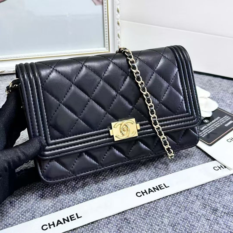 最高級シャネルスーパーコピー シャネルバッグコピー ボーイシャネル20 スモール バッグ 定価 黒 (ブラック) A67085 ラムスキン ゴールド金具 2410894 - 画像 (8)
