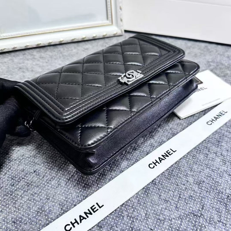 最高級シャネルスーパーコピー シャネルバッグコピー ボーイシャネル20 スモール バッグ 定価 黒 (ブラック) A67085 ラムスキン シルバー金具 2410895 - 画像 (5)