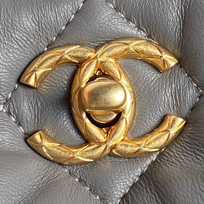 最高級シャネルスーパーコピー シャネルバッグコピー chanel 24Aディナーバッグhoboフリンジチェーン グレー AS4966 カーフスキン ゴールド金具 2410906 - 画像 (8)