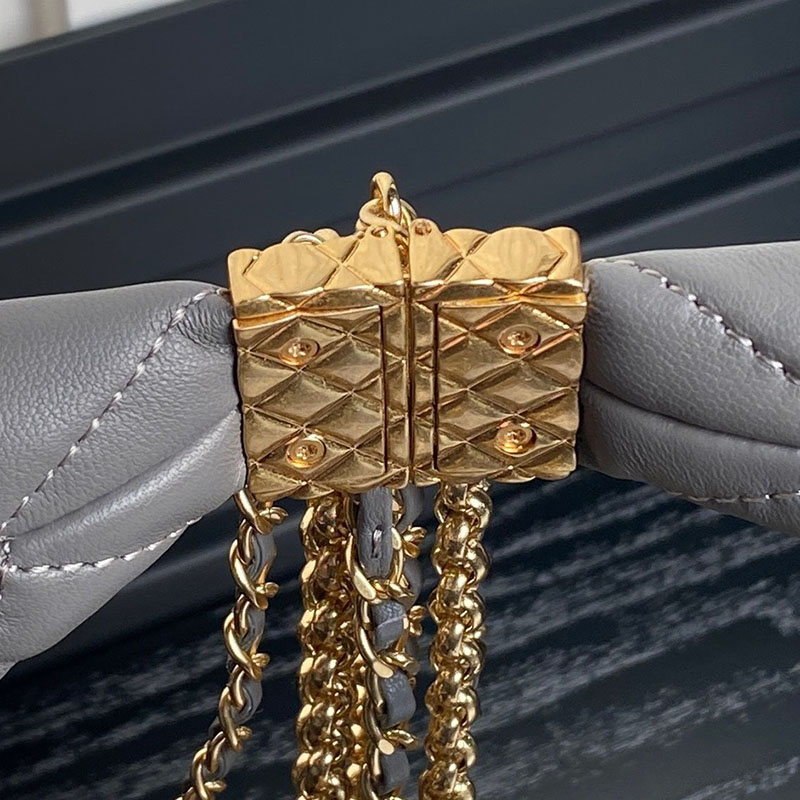 最高級シャネルスーパーコピー シャネルバッグコピー chanel 24Aディナーバッグhoboフリンジチェーン グレー AS4966 カーフスキン ゴールド金具 2410906 - 画像 (2)