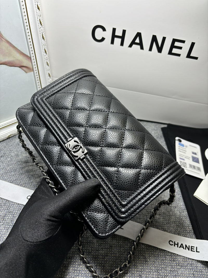 最高級シャネルスーパーコピー シャネルバッグコピー シャネル チェーンウォレット 定価 ボーイシャネル 黒 (ブラック) A48654 キャビアスキン シルバー金具 2410922 - 画像 (8)