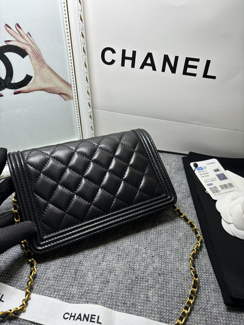 最高級シャネルスーパーコピー シャネルバッグコピー シャネル チェーンウォレット 定価 ボーイシャネル 黒 (ブラック) A48654 カーフスキン ゴールド金具 2410923 - 画像 (9)