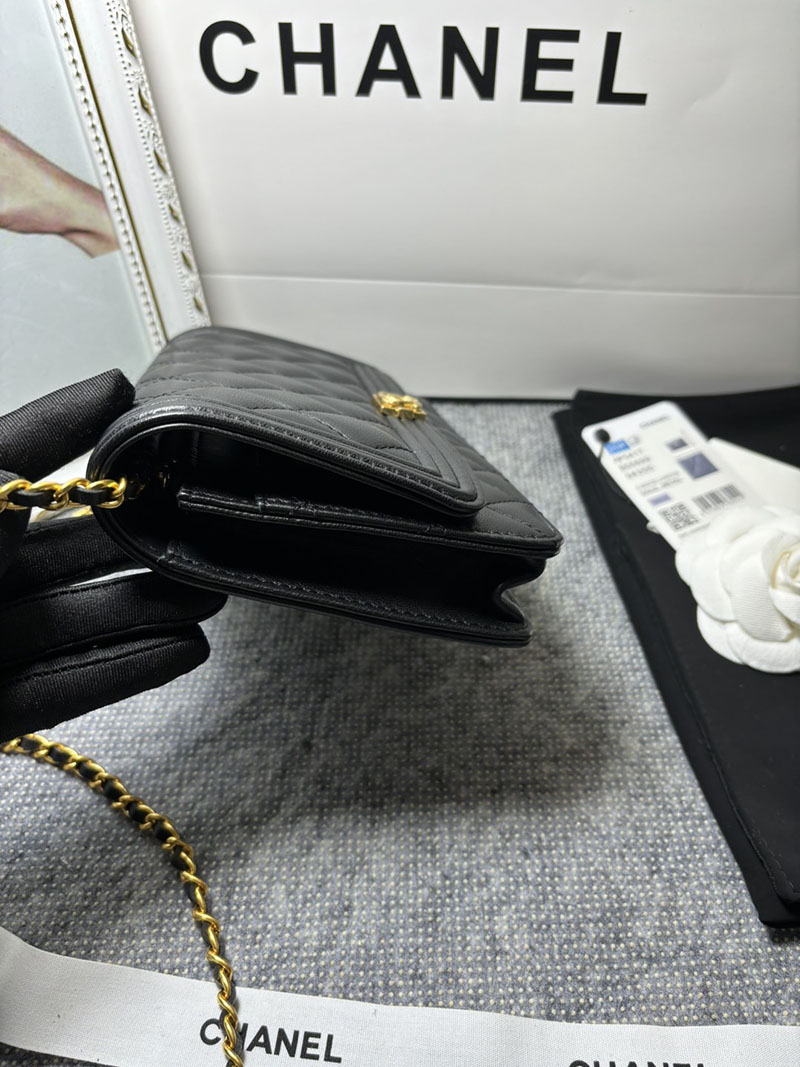 最高級シャネルスーパーコピー シャネルバッグコピー シャネル チェーンウォレット 定価 ボーイシャネル 黒 (ブラック) A48654 カーフスキン ゴールド金具 2410923 - 画像 (5)