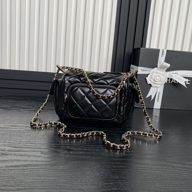 最高級シャネルスーパーコピー シャネルバッグコピー シャネル シャイニーラムスキン カメラバッグ 定価 黒 (ブラック) AS5220 カーフスキン シャンパンゴールド金具 2410930 - 画像 (9)