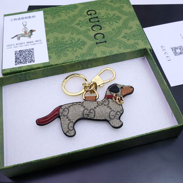 グッチ チャーム キーホルダー GUCCI ドッグ シェイプ バッグ チャーム 821812 9AAGV 8076 2025新作 - 画像 (8)
