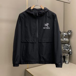 アークテリクス ジャケット 街着