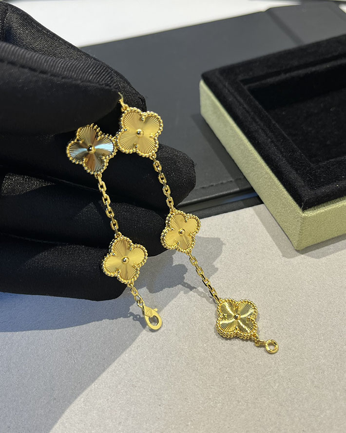 ヴァンクリーフ ブレスレット アルハンブラ VAN CLEEF & ARPELS ヴィンテージ アルハンブラ ブレスレット、5モチーフ VCARP3JK00 2025新作 - 画像 (7)
