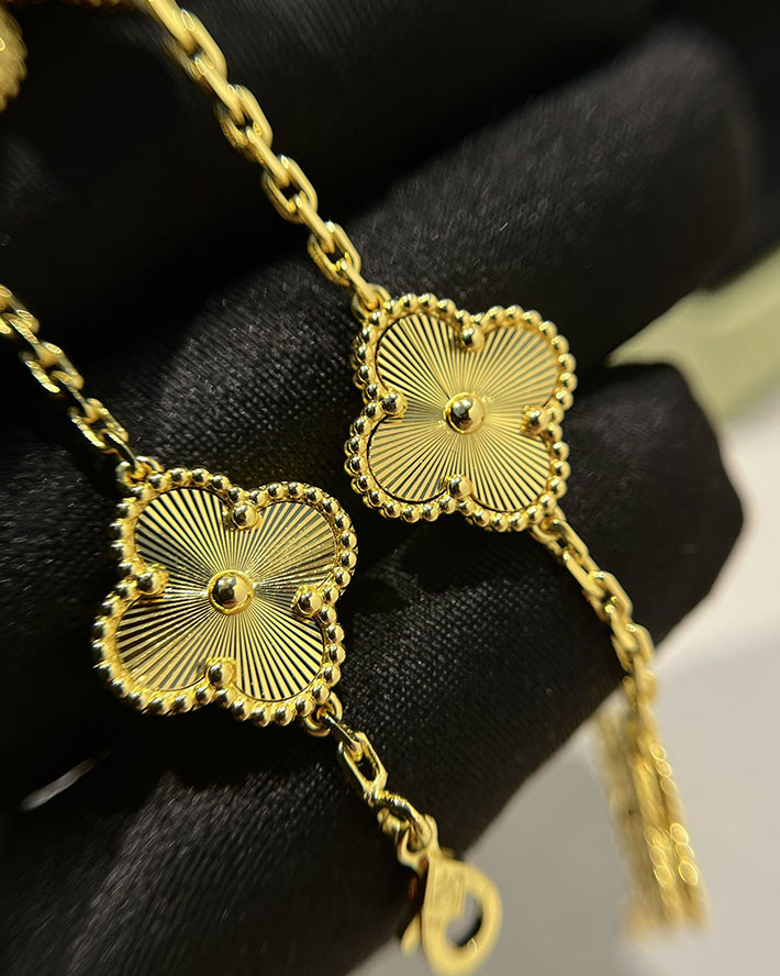 ヴァンクリーフ ブレスレット アルハンブラ VAN CLEEF & ARPELS ヴィンテージ アルハンブラ ブレスレット、5モチーフ VCARP3JK00 2025新作 - 画像 (5)