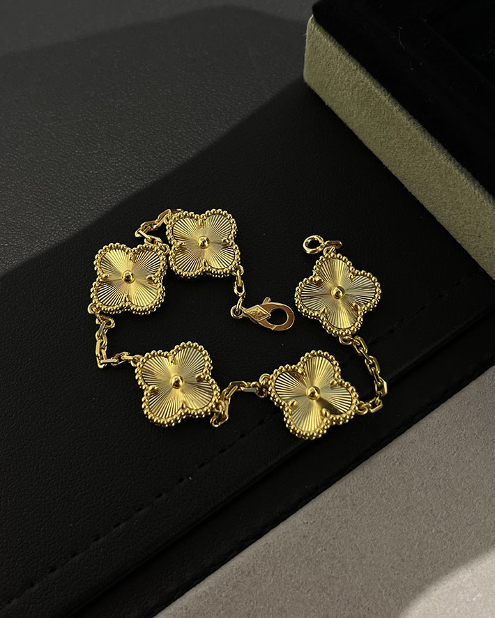 ヴァンクリーフ ブレスレット アルハンブラ VAN CLEEF & ARPELS ヴィンテージ アルハンブラ ブレスレット、5モチーフ VCARP3JK00 2025新作 - 画像 (3)