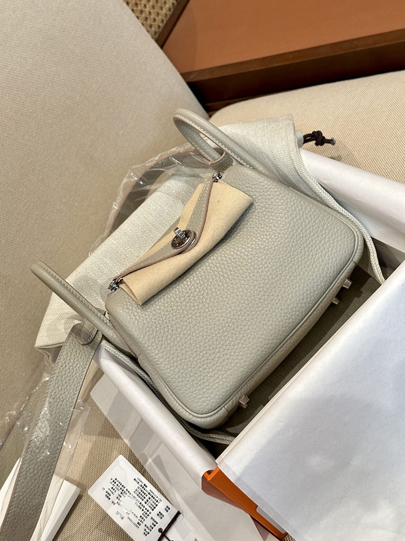 エルメス リンディ 人気色 リンディミニ 定価 ミニリンディ ベトン トリヨンクレマンス シルバー金具 2412051 - 画像 (7)