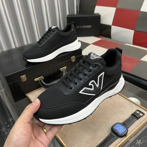 アルマーニ スニーカー メンズ 人気