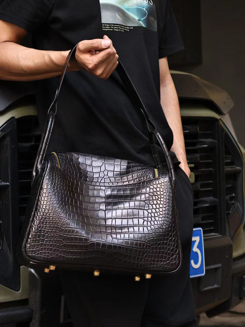 エルメス リンディ メンズ HERMES リンディ34 黒 ブラック クロコダイル ポロサスマット ゴールド金具 2412181 - 画像 (3)