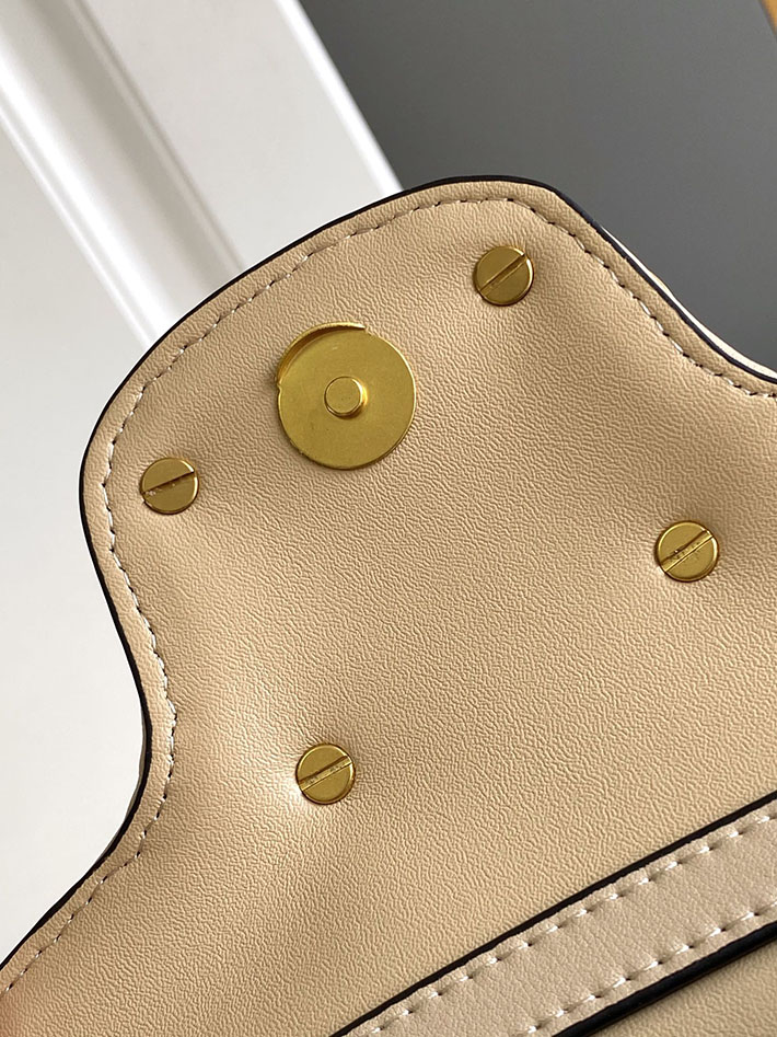 N品 ヴァレンティノ バッグ 人気 VALENTINO ショルダーバッグ レディース 斜めがけ 軽い ブランド 2412214 ダヴグレー ゴールド金具 - 画像 (4)