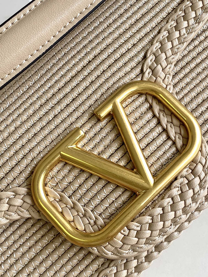 N品 ヴァレンティノ バッグ 人気 VALENTINO ショルダーバッグ レディース 斜めがけ 軽い ブランド 2412215 ダヴグレー ゴールド金具 - 画像 (5)