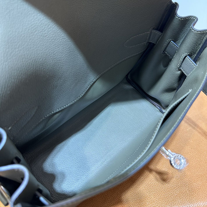 エルメス メッセンジャーバッグ HERMES ケリーメッセンジャー ヴェールドグリ エバーカラー シルバー金具 2025定価 2513215 - 画像 (3)