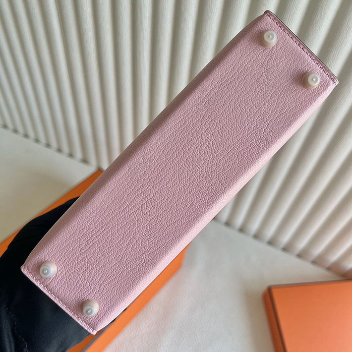 ケリーミニ パーソナルオーダー HERMES ケリーミニ2 パーソナル ローズサクラ/パールグレー シェブルミゾル ゴールド金具 2025定価 2513246 - 画像 (3)