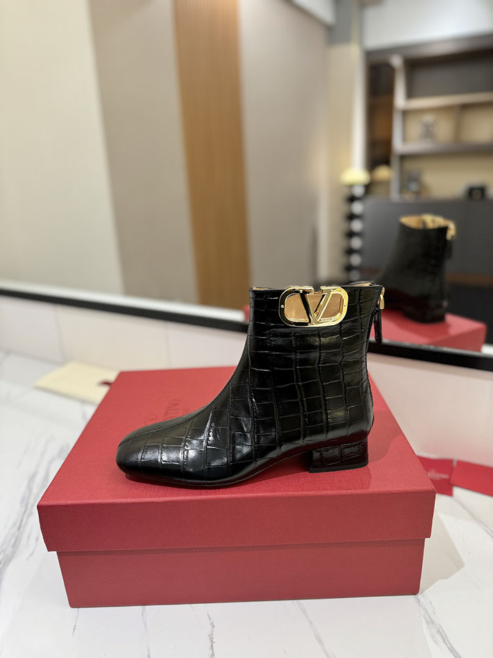 最高級ヴァレンティノスーパーコピー靴 ヴァレンティノブーツコピー VALENTINO ミドルブーツ レディース 歩きやすい 2412305 ブラック - 画像 (7)