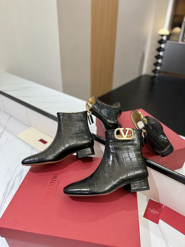 最高級ヴァレンティノスーパーコピー靴 ヴァレンティノブーツコピー VALENTINO ミドルブーツ レディース 歩きやすい 2412305 ブラック - 画像 (6)