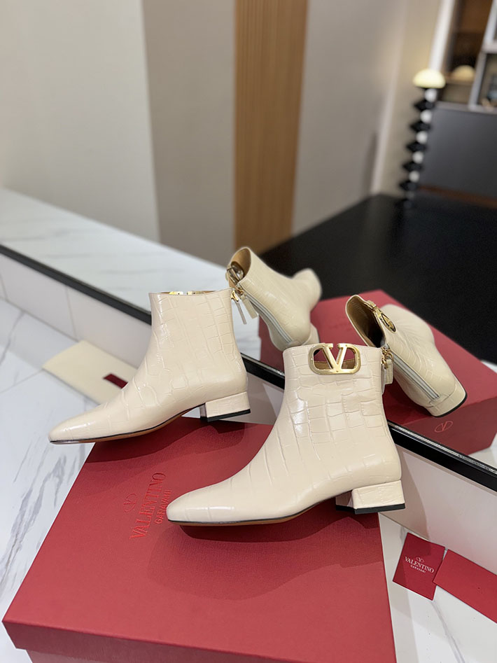 最高級ヴァレンティノスーパーコピー靴 ヴァレンティノブーツコピー VALENTINO ミドルブーツ レディース 歩きやすい 2412306 ホワイト - 画像 (6)