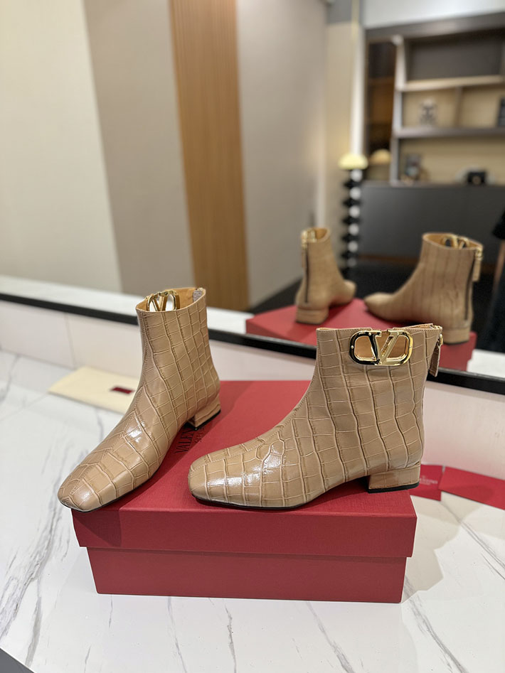 最高級ヴァレンティノスーパーコピー靴 ヴァレンティノブーツコピー VALENTINO ミドルブーツ レディース 歩きやすい 2412307 ブラウン - 画像 (2)