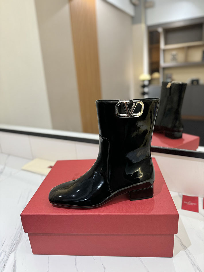 最高級ヴァレンティノスーパーコピー靴 ヴァレンティノブーツコピー VALENTINO ミドルブーツ レディース 歩きやすい 2412308 ブラック - 画像 (7)