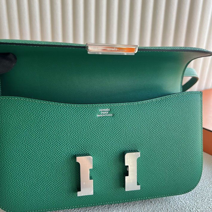 ブランドバッグ アウトレット HERMES コンスタンス1 エラン ヴェールヴェルティゴ ヴォーエプソン シルバー金具 2025定価 2513308 - 画像 (5)
